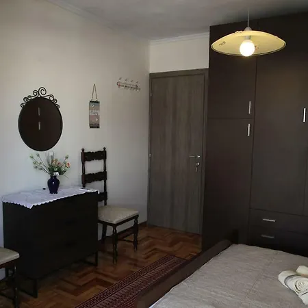 Cozy/comfortable Flat 50 Sq Flat, 15' From City's Centre. Great Vfm! * Θεσσαλονίκη