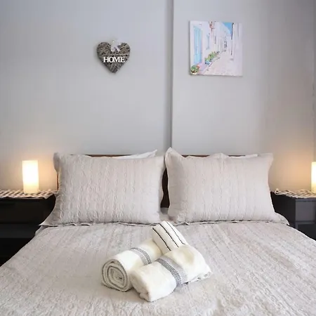 Cozy/comfortable Flat 50 Sq Flat, 15' From City's Centre. Great Vfm! Apartment *