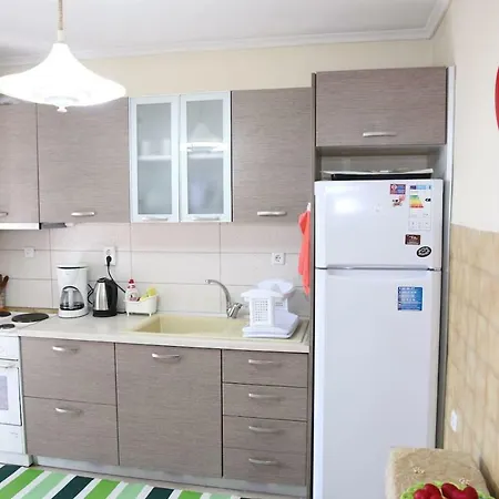 Cozy/comfortable Flat 50 Sq Flat, 15' From City's Centre. Great Vfm! Apartment *